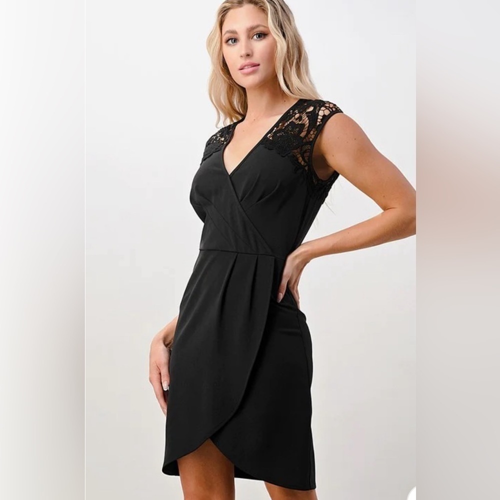 KAii Little Black Dress Lace Shoulder Cut Out Back Mini Dress Size Large NEW